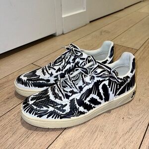 Barely Used V-10 VEJA X MARNI - Size 43